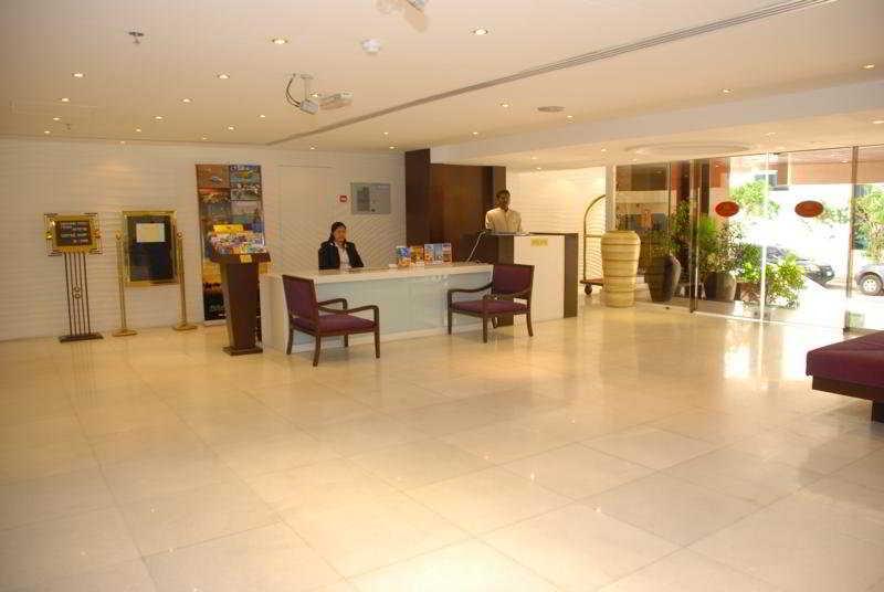London Crown 2 Hotel Apartments Dubai Exterior foto