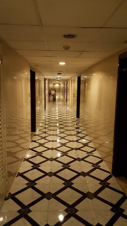 London Crown 2 Hotel Apartments Dubai Exterior foto